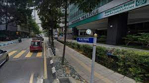 Next to the twin towers, this penthouse for sale in kuala lumpur has a private pool and balcony and is offered through jason lee from knight frank malaysia. Mq R 1zkrbqlpm