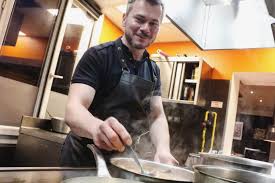 Un dîner presque parfait cette semaine, l'émission un dîner presque parfait diffusée sur m6 à 18h se déroule à lille. Le Chef Etoile D Initial A Caen Yohann Lemonnier Remporte La Finale D Un Diner Presque Parfait Liberte Caen