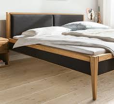 Hier auch das bett mit gepolstertem kopfteil online kaufen umfangreiches möbelangebot im shop qualitativ hochwertig kauf auch auf rechnung möglich. Betten Mit Polsterkopfteil
