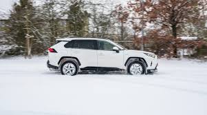 Find a new rav4 at a toyota dealership near you, or build & price your own toyota rav4 online today. Fahrbericht Toyota Rav4 Phev 306 Ps Hybrid Suv Perfekt Fur Den Winter Automativ De Das Auto Magazin