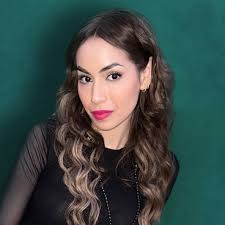 Is Applebee's closed? The sign facing March Lane is no longer there and  there are parking spaces blocked off with pallets next to them.