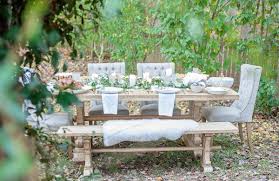 It's the best time of the year to have evening bbq's and backyard parties for the entire neighborhood. 15 Outdoor Thanksgiving Dinner Decorations Table Settings