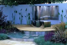 It works better when combined with a garden or pool. Modern Backyard Ideas With Water Feature Or Decorative Pond Colour My Living