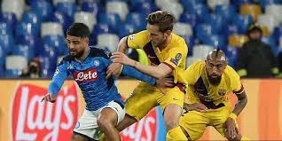 Dalam bahasa inggris, sepak bola disebut sepakbola, sedangkan di amerika serikat permainan disebut sepak bola. Taktik Dalam Permainan Sepak Bola Halaman All Kompas Com