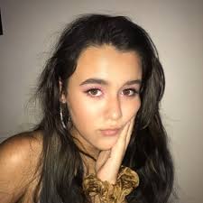 Ayanna Martinez (@ayamz311)