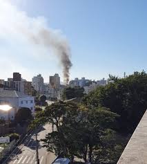 Incêndio atinge empresa química em barueri, na grande sp, e deixa feridos. Incendio Provoca Coluna De Fumaca E Chama Atencao De Moradores Em Florianopolis Nd Mais
