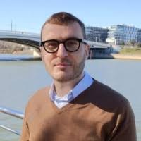 10+ profils pour “Carlat”