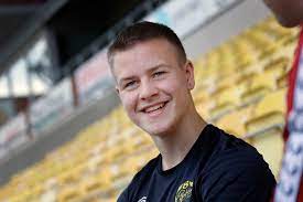 Anthony elanga (born 27 april 2002) is a swedish footballer who plays as a left midfield for british club manchester united. Allt Om Anthony Elanga