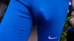 Touching Bulge in Public Transport - Daring Public Encounters