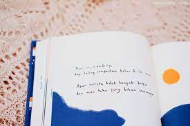 Tidak ada buku yang sempurna, cuma ada buku yang siap. 10 Kutipan Terbaik Dari Buku Kamu Terlalu Banyak Bercanda