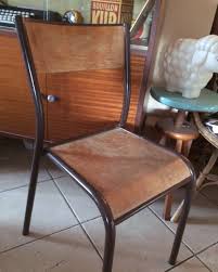 Chaise d'ecole modélisée sur blender. Chaise D Ecole Ancienne Luckyfind