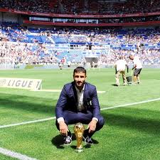 Merci Pour Ce Magnifique Accueil A La Maison Teamol Soccer Team Liverpool Soccer Field