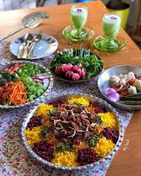 My Hasti On Instagram قیمه نثار قیمه نثاری پختم فقط جاتوووون سبززز رسپی هم خواستین به روی چشم یک ع Persian Food Persian Cuisine Iran Food