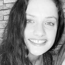 Bonjour à toutes et tous ! 🤗 Nous sommes en pleine recherche nouvelles  séries à regarder avec mon chéri ...