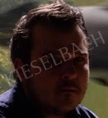 Budapest, 1973 tanulmányait 2006 és 2009 között végezte. Otvos Zoltan 1973 Hires Magyar Festo Grafikus