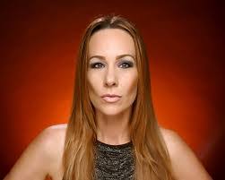 Dianne Rideout's Instagram, Twitter & Facebook