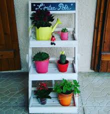 Etagere A Pot De Fleurs D Exterieur Etagere En Bois Action 9 99 Pot De Fleurs Pot De Fleur Exterieur Fleurs Exterieures