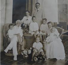 oz.Typewriter: Well-Heeled Radical at a Typewriter