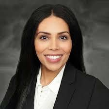 Emily Threet's Instagram, Twitter & Facebook