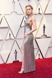 Brie Larson S Oscars Dress Sparkles From Head To Toe Like A Disco Ball Brie Larson Brie Oscar Dresses