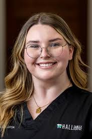 Haley Roper's Instagram, Twitter & Facebook