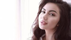 Dan sekarang ryuji ketahuan jalan bareng cewek lain., foto instagram meski demikian, sosok itu memang adalah ryuji utomo. Respons Ariel Tatum Saat Ryuji Utomo Lamar Kekasih Baru