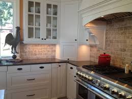 Kitchen Travertine Backsplash With White Cabinets And Black Counterto Backsplash For White Cabinets Backsplash Kitchen White Cabinets Trendy Kitchen Backsplash