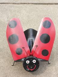 Ladybug Made Out Of Old Shovels My Friend Cindy Ottman Makes These Cook Stuff Metal Yard Art Scrap Metal Art Metal Crafts