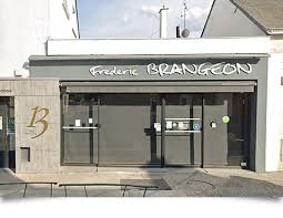 Find unique places to stay with local hosts in 191 countries. Contacter Les Equipes Frederic Brangeon