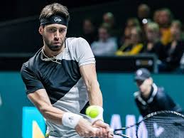 Tennis star nikoloz basilashvili was forced to retire after struggling to breathe and needing treatment from a doctor. Basilashvili Vorwurfe Sind Falsch Und Unbegrundet Tennis Magazin