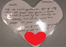 Op zich niets speciaals, ware het niet dat bruce vijf jaar geleden overleed. Ballonnen Van Zusjes Met Boodschap Voor Overleden Papa Duike Lommel Het Belang Van Limburg Mobile