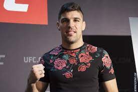 Vicente luque in the biggest fight of his career, vicente luque showed he was capable of beating the best the division has to offer after knocking out tyron. Vicente Luque Wants To Honor Late Ex Manager Glenn Robinson At Ufc 229 Mma Fighting