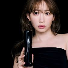 製薬会社発・トランシーノのシミケア*がパワフルに進化 エッセンス×スティックのW使いを新しいルーティンに