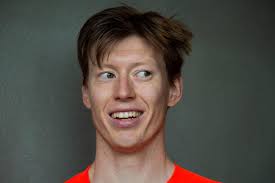 Simon Larsen legger opp