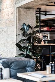 The introduction of these concepts is generally based on the study of classical examples from newtonian mechanics supplemented with a control system. Cotidiano Kiel Aufnahme Von Cotidiano Kiel Kiellinie Tripadvisor