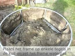 Trampoline Ingraven Video Van Ee Buitenspeelgoed Backyardtrampolinelandscapeyards Backyard Trampoline Trampoline Garden Trampoline