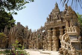 L Incroyable Palais Du Facteur Cheval Ce Monument Historique Construit Dans La Drome Facteur Cheval Les Plus Beaux Paysages Monuments Historiques