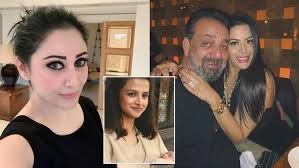 Sanjay Dutt S Daughter Trishala Shares Major Throwback Pic With Mom Maanayata Dutt S Reaction Is Priceless Step Kids Step Moms Step Parenting