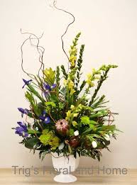 Sympathy Flowers Funeral Flowers Wausau Wi Florist Www Trigsfloral Com Flower Arrangements Diy Fresh Flowers Arrangements Funeral Flower Arrangements