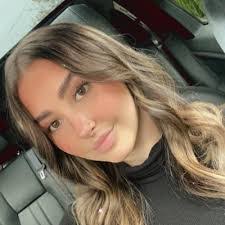 Kayla Packer's Instagram, Twitter & Facebook