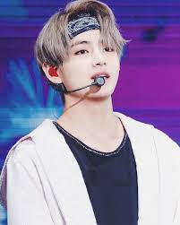 Entdecken sie the portrait von kim taehyung bei amazon music. Kim Taehyung Family Net Worth Girlfriend Biography Showbizkorea