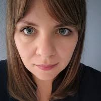 100+ perfiles de «Wysocka»