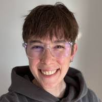 Laurie Roush's Instagram, Twitter & Facebook