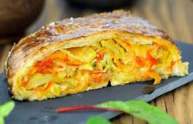 Gemusestrudel Uberzeugt Auch Ganz Ohne Fleisch Rezept Gemusestrudel Rezept Rezepte Kochrezepte