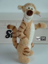 The tone, therefore, veers oddly between some genuinely delightful scenes of robin rediscovering a sense of whimsy with pooh, oddly downbeat, almost neverending. 2020 Steiff 355639 Disney Christopher Robin Tigger Two4toys