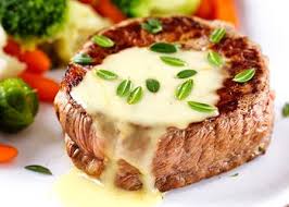 Le Filet Mignon Assaisonne Aux Amandes Et Au Pont L Eveque Filet Mignon Recettes De Cuisine Pont L Eveque