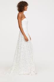 When the big day comes around, make sure you're in the dress you've always dreamed of with a choice from our gorgeous range. H M Bridal Collection 2018 Off 79 Buy