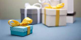 The average amount of a cash wedding gift is about $150, but give what you feel is appropriate for your budget and your relationship to the couple. The Wedding Gift Etiquette You Need To Know Huffpost Life