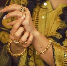 pin by ليالي الحنين on صور خليجية gold bracelet charm bracelet jewelry
