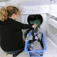 Wir verraten dir, welche geräusche in einem mietshaus vertretbar sind und wann es sich um eine ruhestörung handelt. Wasche Richtig Waschen Tipps Fur Sortieren Waschmittel Und Temperatur Service
